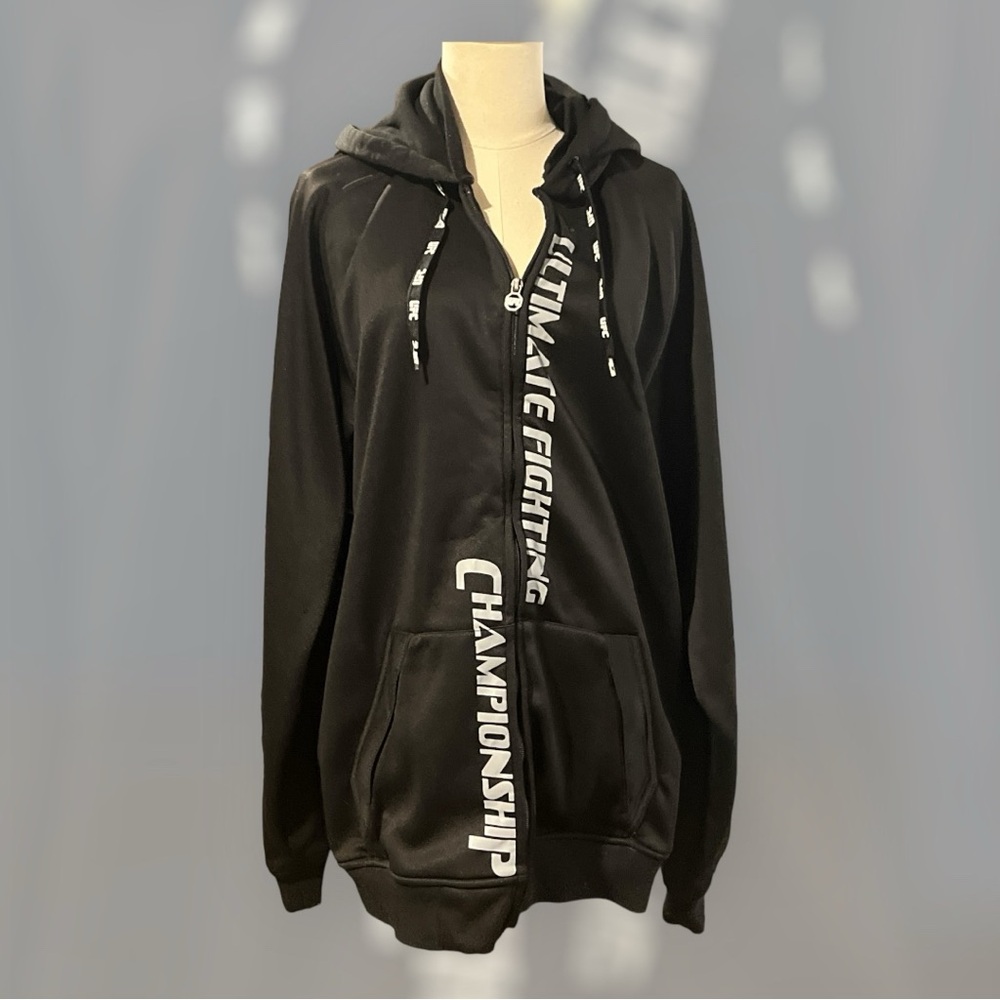 UFC Ultimate Fighting Championship Sweatshirt Hoodie Size XL.